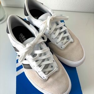 adidas Gazelle  SUED AND LEATHER Sneakers SIZE 9